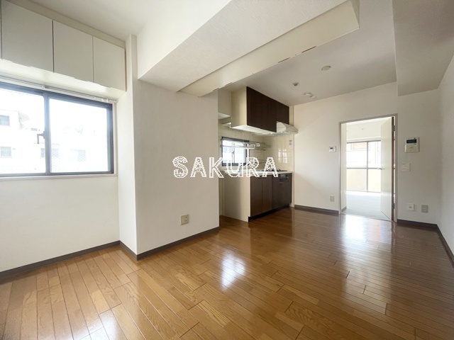 居室・リビング　開放感のあるゆったりとしたお部屋です♪