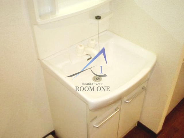 洗面設備　独立洗面台です。