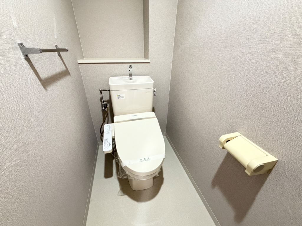 NTPRレジデンス甲子園四番町のトイレ写真