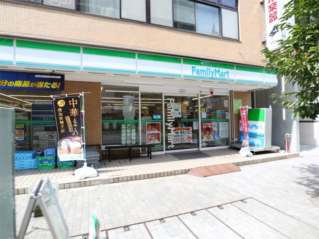 コンビニ　ファミリーマート 中川小金井北店（コンビニ）まで889m