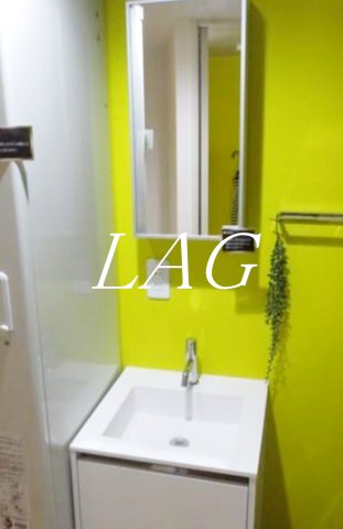 洗面設備　独立洗面台です。