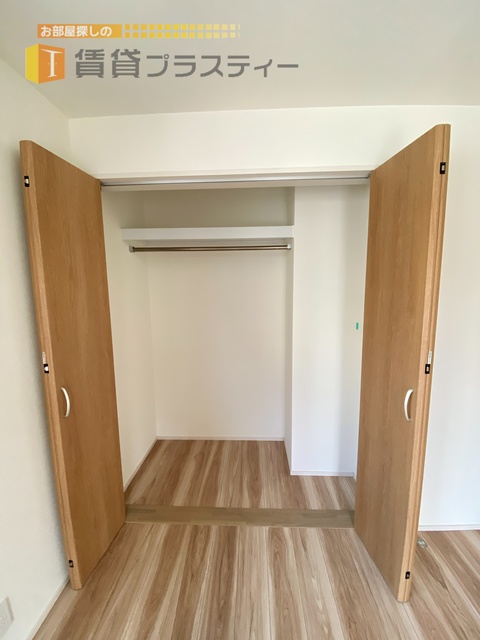 収納　お洋服もかけられます。