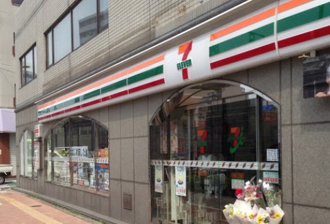 コンビニ　セブンイレブン　池袋3丁目店（コンビニ）まで377m