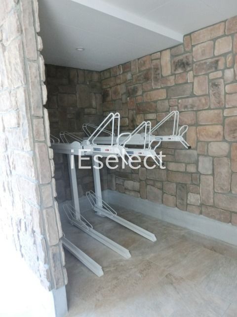 駐車場　敷地内駐輪場。