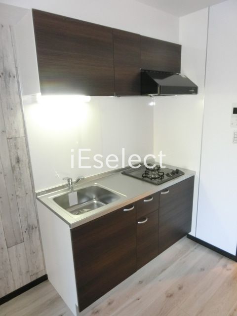 キッチン　システムキッチンでお料理はかかどりますね