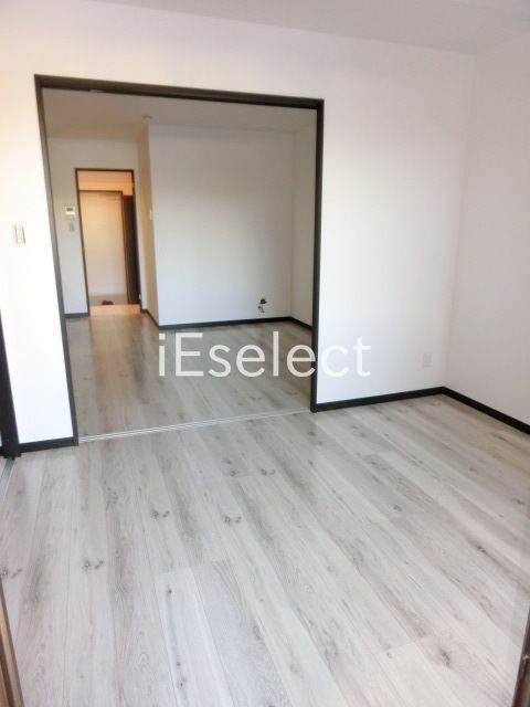 居室・リビング　奥行きのあるお部屋