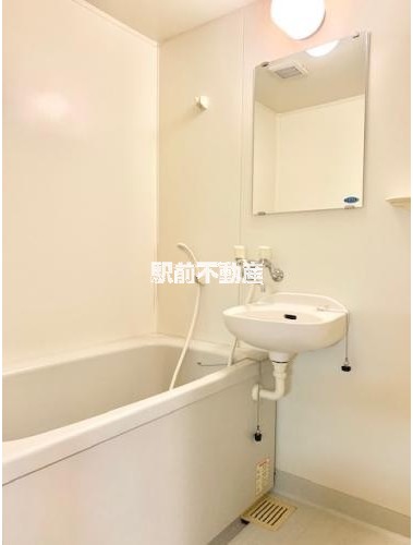 バス・シャワールーム　※同マンション別部屋