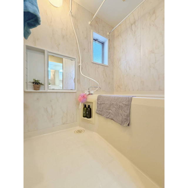 バス・シャワールーム　お風呂はもちろんバス・トイレ別です♪