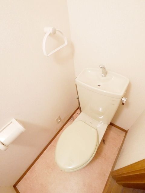 トイレ　★お部屋探しは株式会社タウンハウジング東京まで★