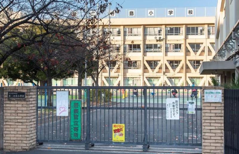 小学校　墨田区立第二寺島小学校（小学校）まで300m