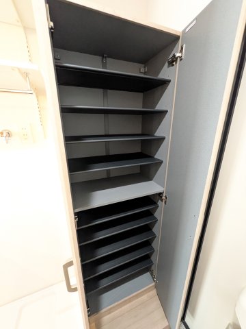 収納　※別号室の参考写真です