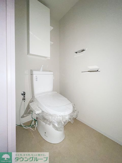 トイレ　※写真は同タイプ住戸です。
