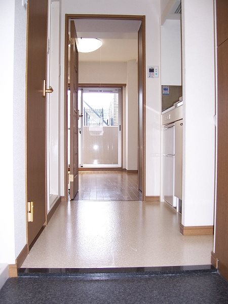 玄関　※別部屋の写真です