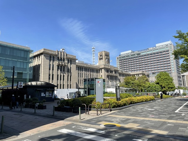 役所　京都市役所（役所）まで327m