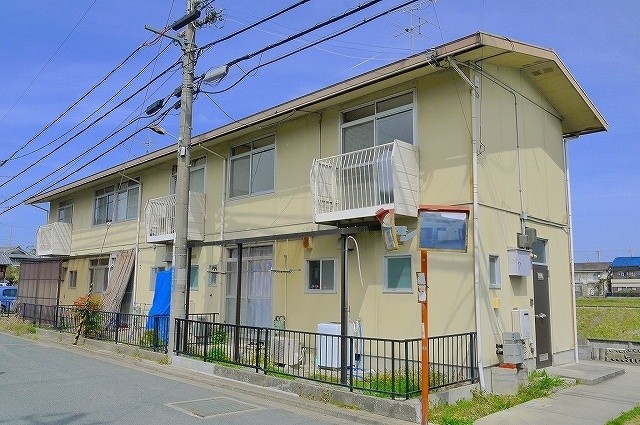 建物外観　外観は落ち着いています