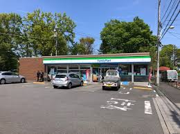コンビニ　ファミリーマート 昭島美堀町店（コンビニ）まで662m