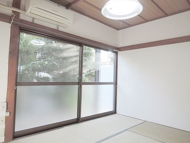 居室・リビング　★明るい居室 和室（洋室もあります）★