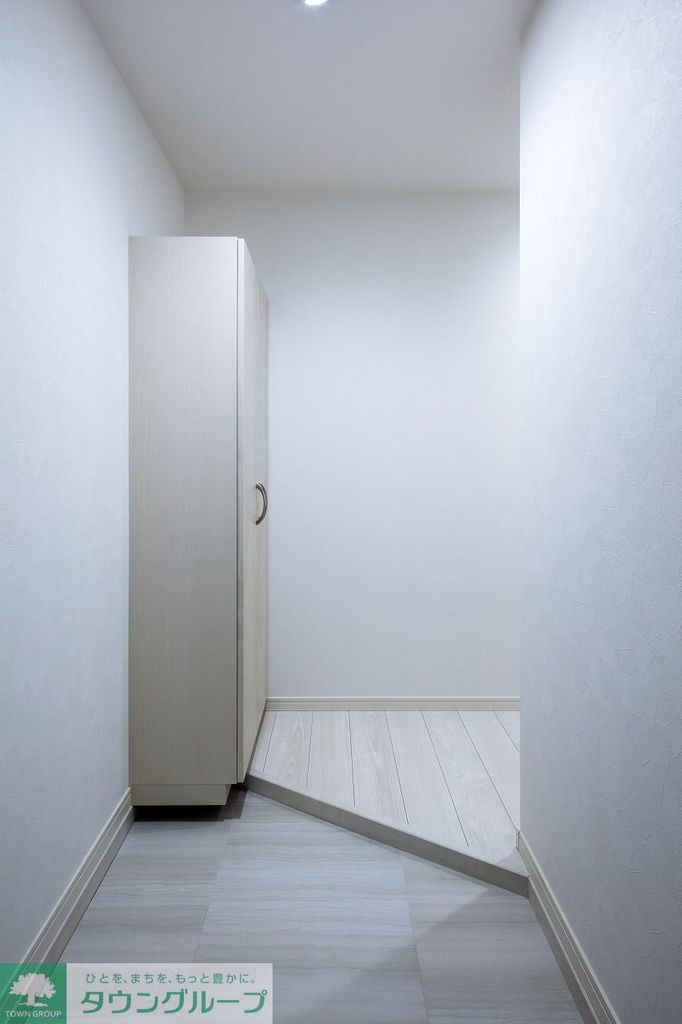 玄関　同施工会社の類似物件の類似写真です。現況優先です。