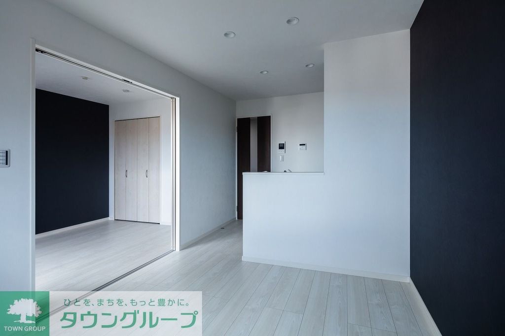 居室・リビング　同施工会社の類似物件の類似写真です。現況優先です。