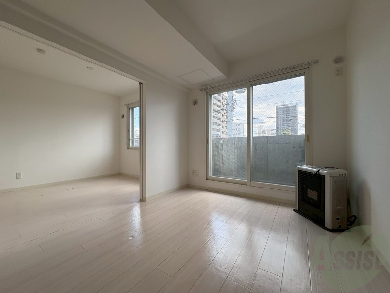 居室・リビング　広くてキレイなお部屋が広がっていて、充実した生活が送れそう。