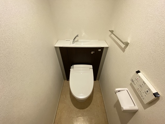 トイレ　コンパクトで使いやすいトイレです