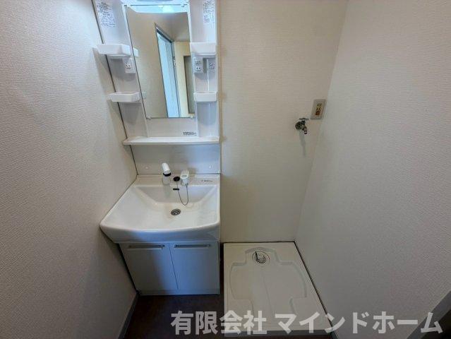 洗面設備　コンパクトで使いやすい洗面所