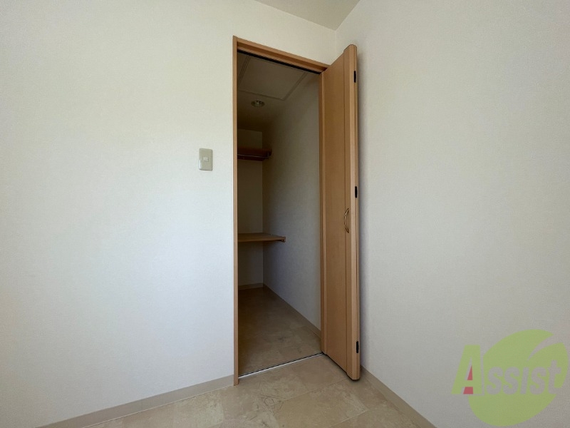 収納　寝室の収納です。部屋がすっきり片付きます。