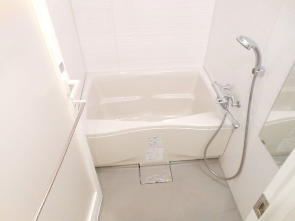 バス・シャワールーム　くじらのゼロ賃貸は＼仲介手数料0円×初期費用最安×全国対応／