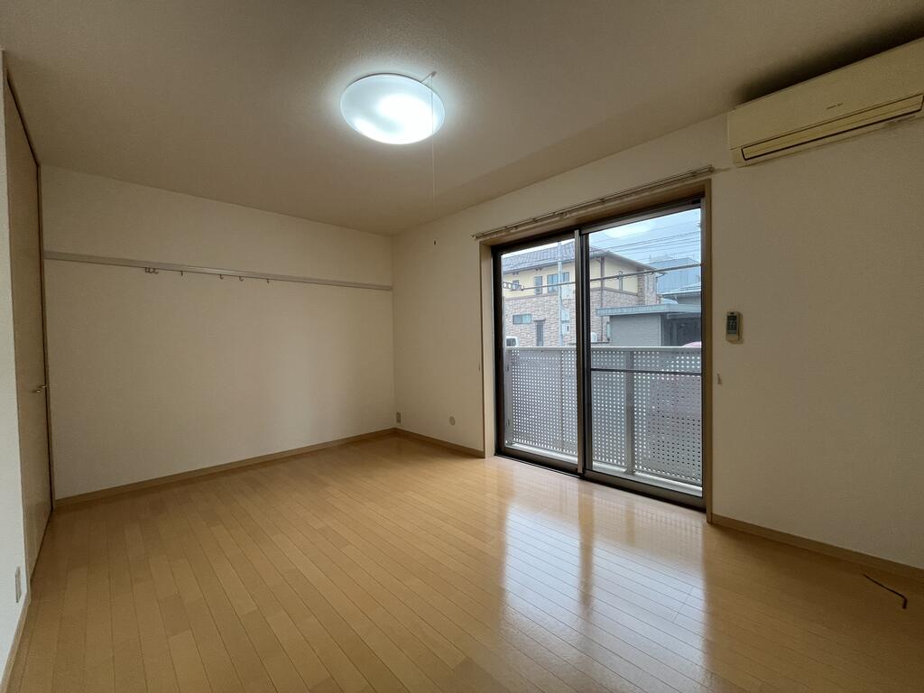 居室・リビング　※同タイプ