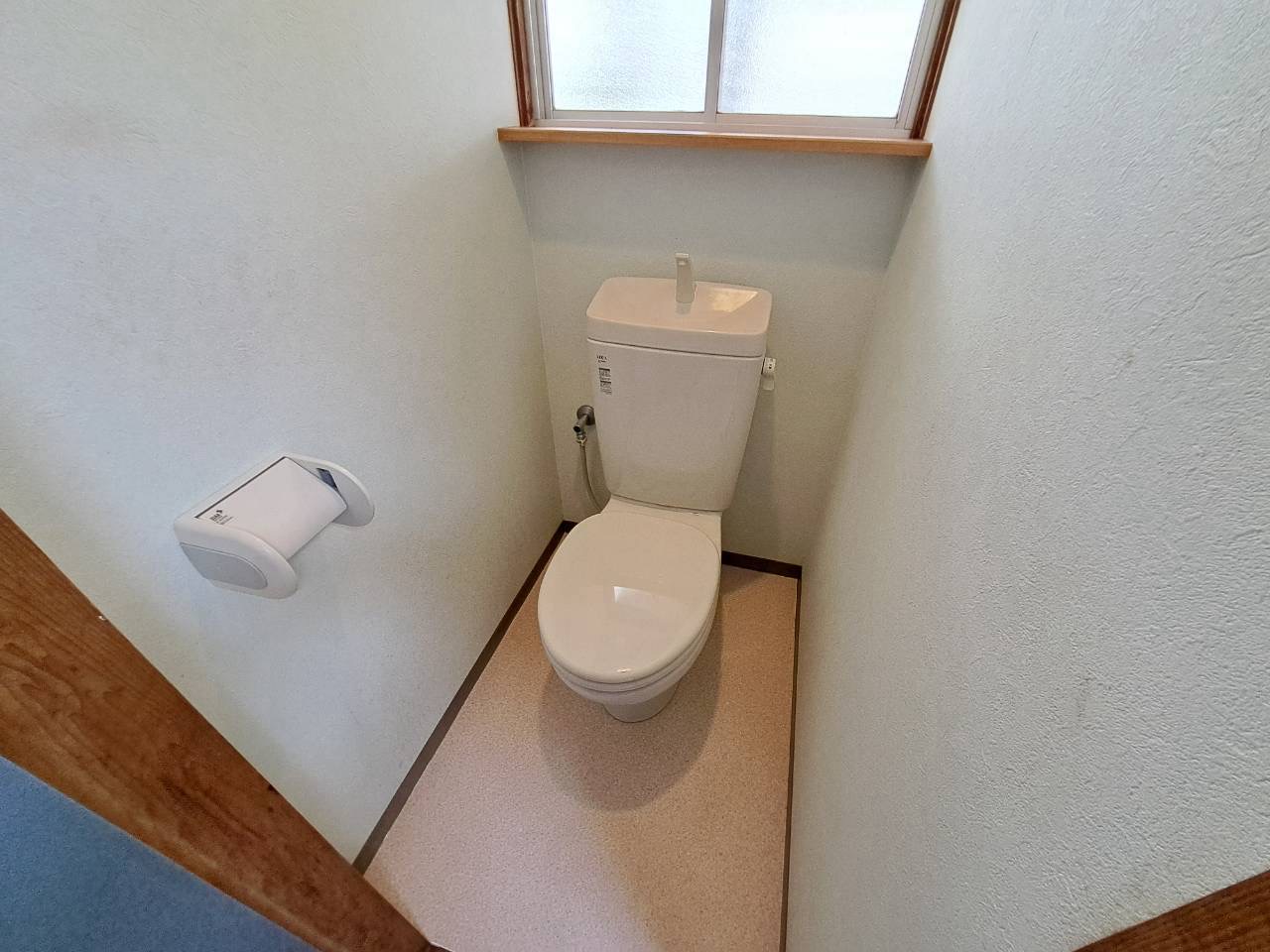 ひえ田野町佐伯墓野18-3 借家のトイレ写真