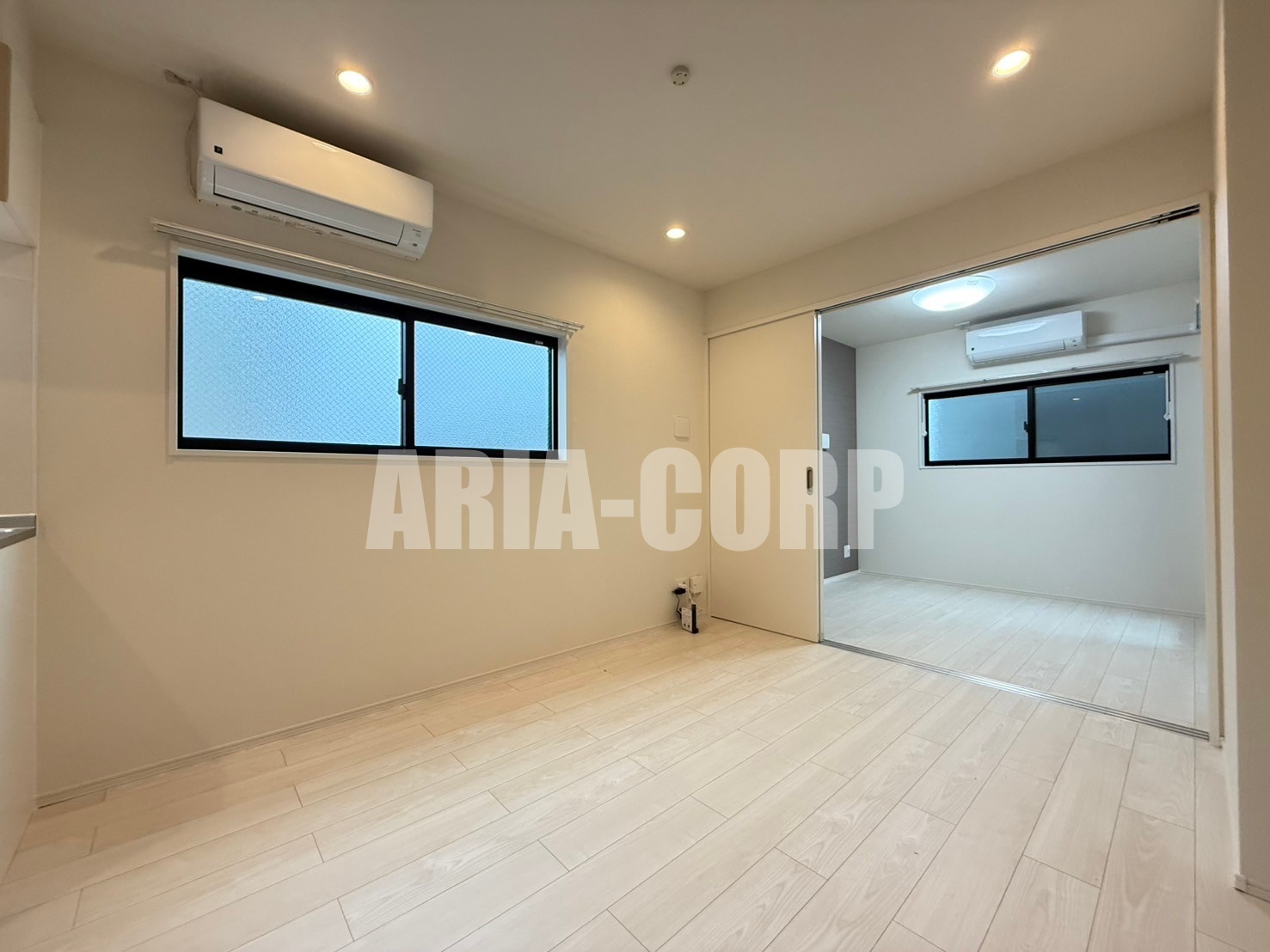 居室・リビング　白を基調とした統一感あるお部屋です！