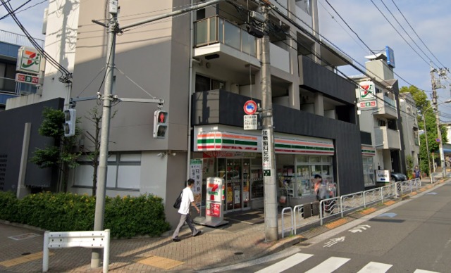 コンビニ　セブンイレブン江東冬木店（コンビニ）まで129m