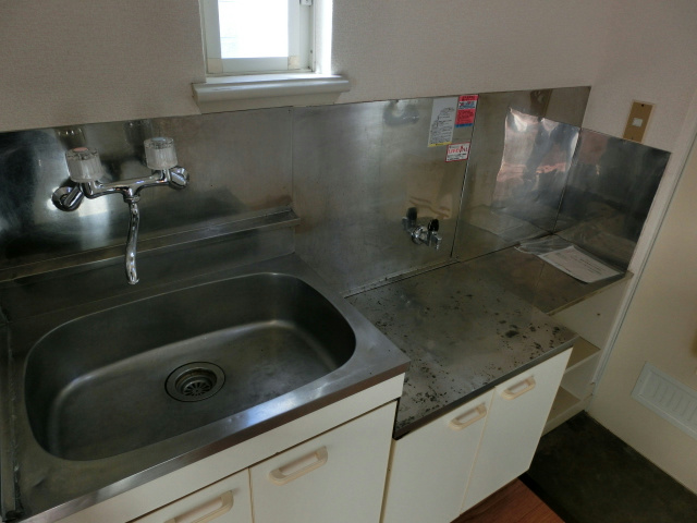 キッチン　※同物件別部屋の写真です