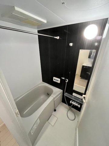 バス・シャワールーム　※別部屋のイメージ写真です。