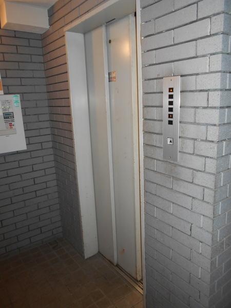 ＪＲ内房線 八幡宿駅 徒歩12分 4階建 築36年の外観写真