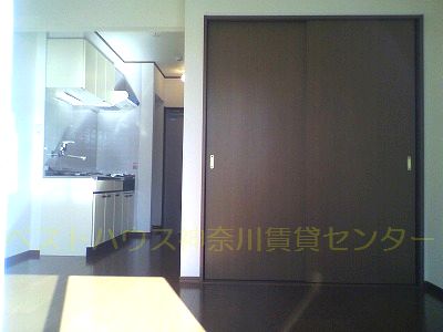 居室・リビング　落ち着いた色味の洋室♪お好みレイアウトしましょう※参考写真