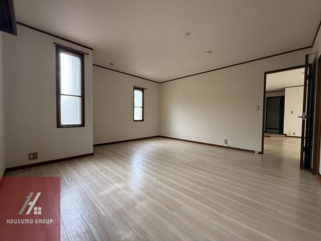 第二福井マンションの居間写真