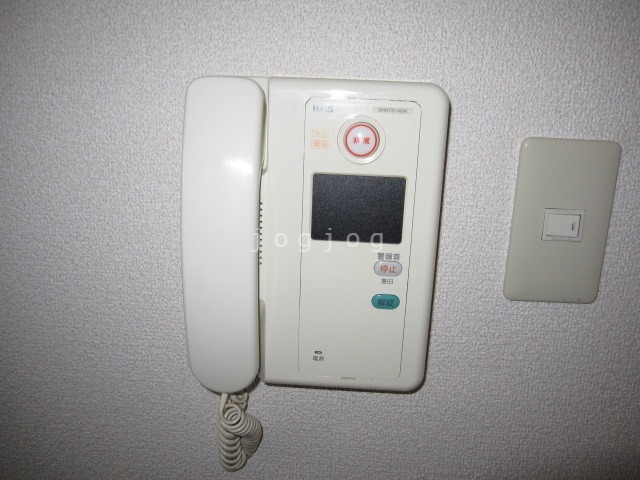 セキュリティ　モニター付きインターホンで来客確認も安心です！