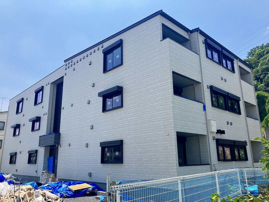 建物外観　建築中