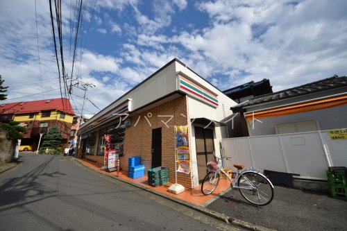 コンビニ　セブンイレブン横浜上倉田中央店（コンビニ）まで583m