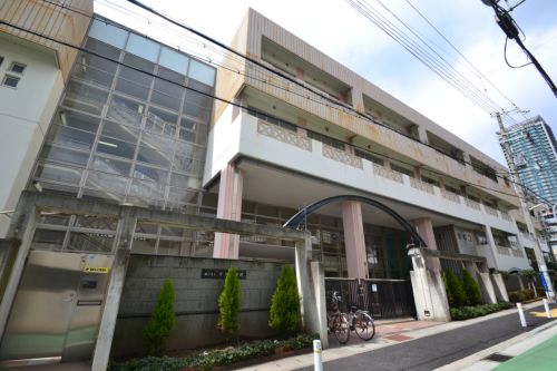 小学校　神戸市立 中央小学校（小学校）まで496m