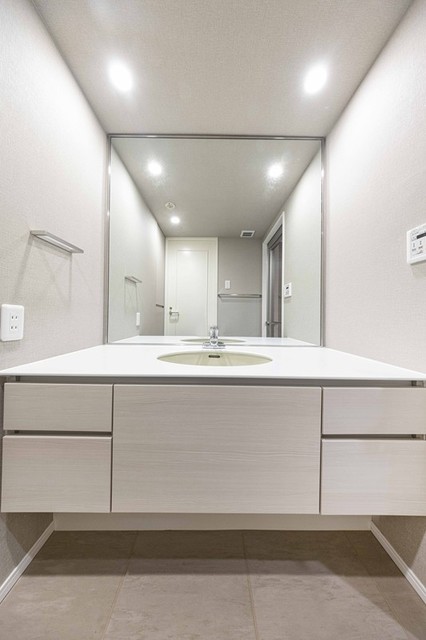 洗面設備　※写真は同タイプ住戸です。