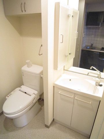 ブライズ神田のトイレ写真