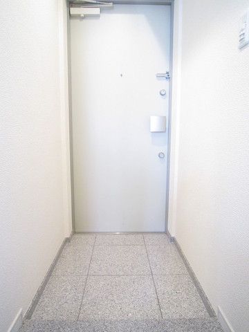 ブライズ神田の玄関写真
