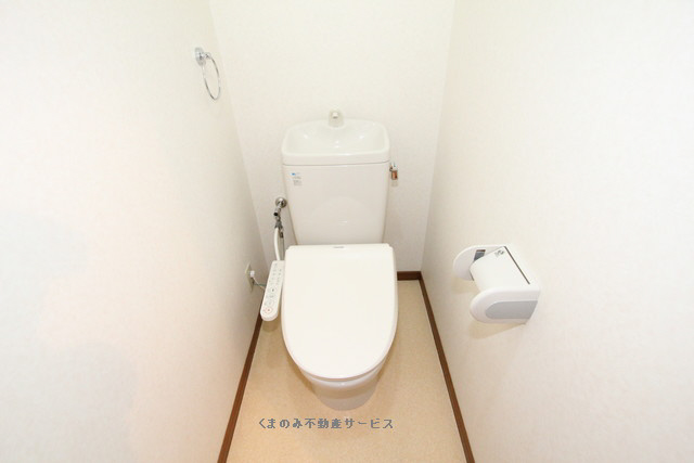トイレ　落ち着いた色調のトイレです アクティ三本松404号室　202