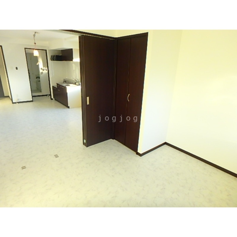 その他部屋・スペース　日当たりの良い明るいお部屋です。