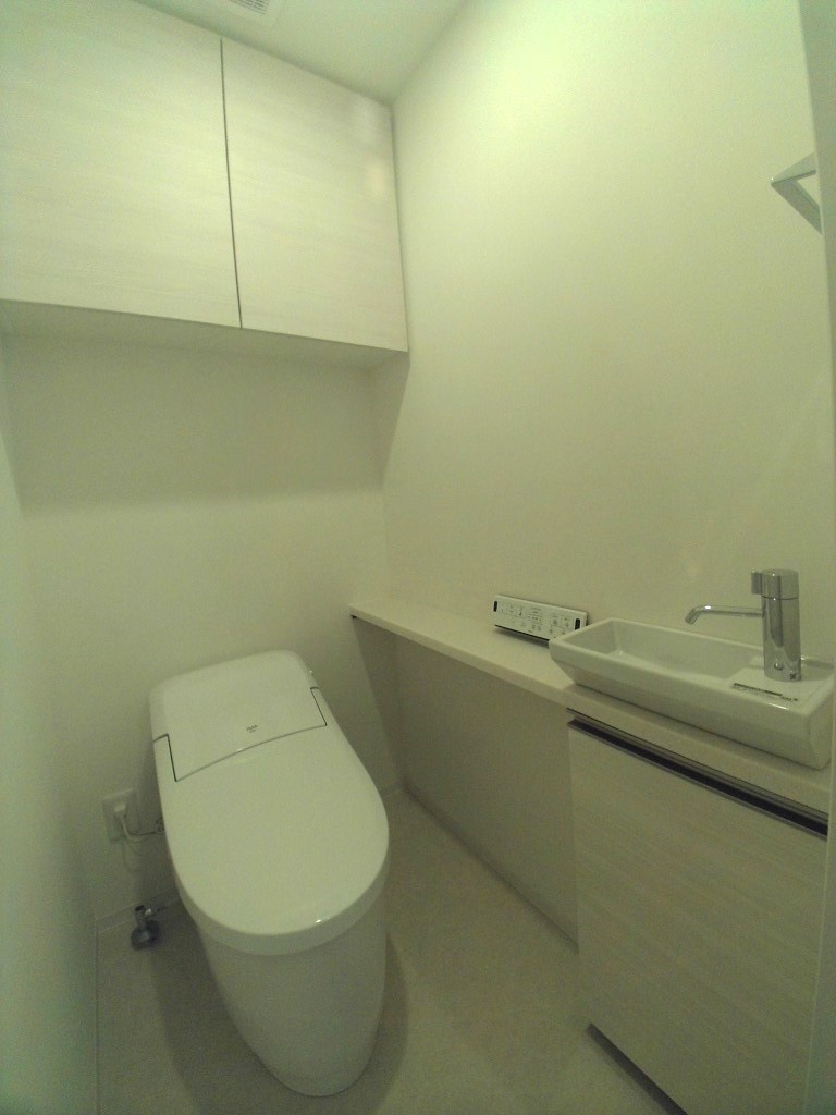 クレストコート文京湯島のトイレ写真