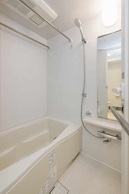 バス・シャワールーム　※写真は同タイプ住戸です。