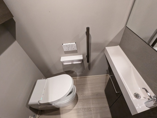 トイレ　別部屋の写真です