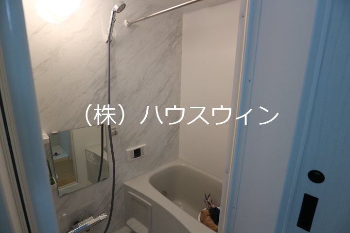 バス・シャワールーム　同タイプです。